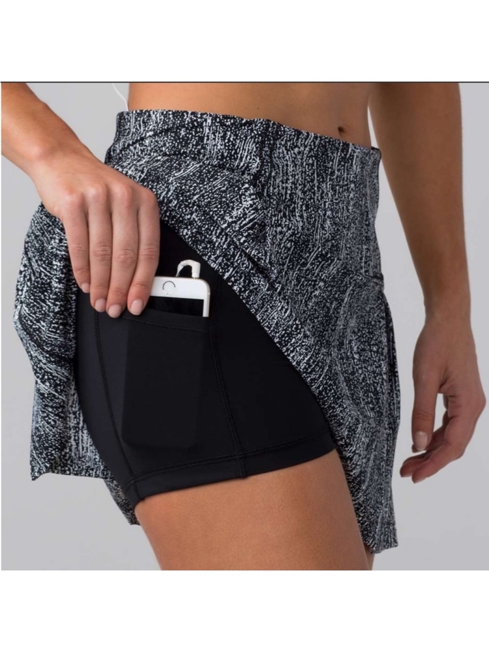 Lululemon Lost In Space Skirt Size 6 - Picture 4 of 8